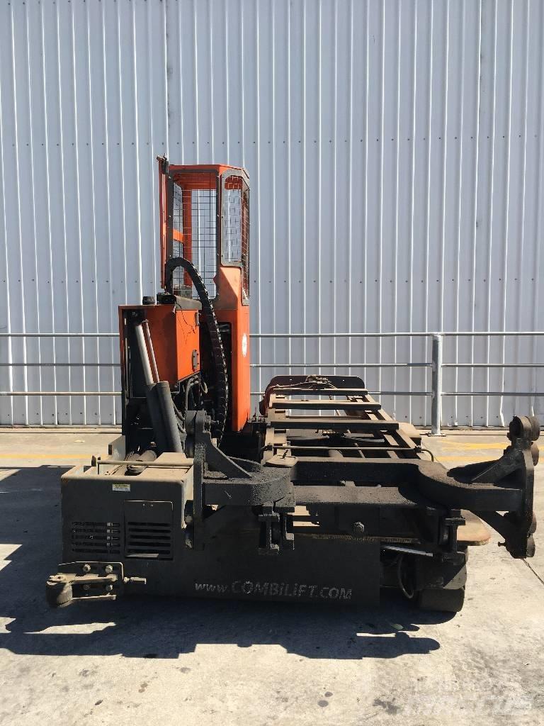Combilift C4000STE Sideloader - dört yönlü forkliftler