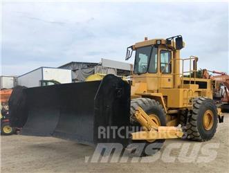 CAT 824 C Tekerlekli dozerler