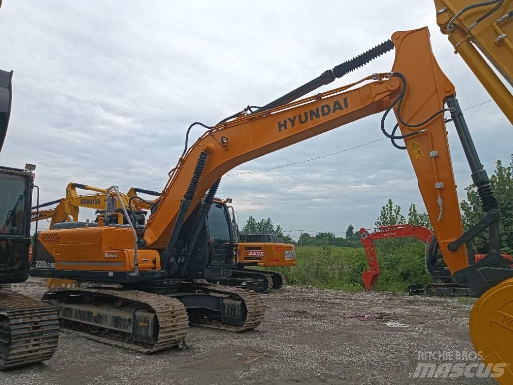 Hyundai R220-9S Paletli ekskavatörler