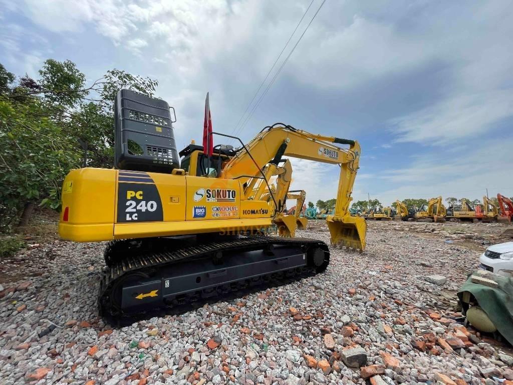 Komatsu PC 240-8 Paletli ekskavatörler
