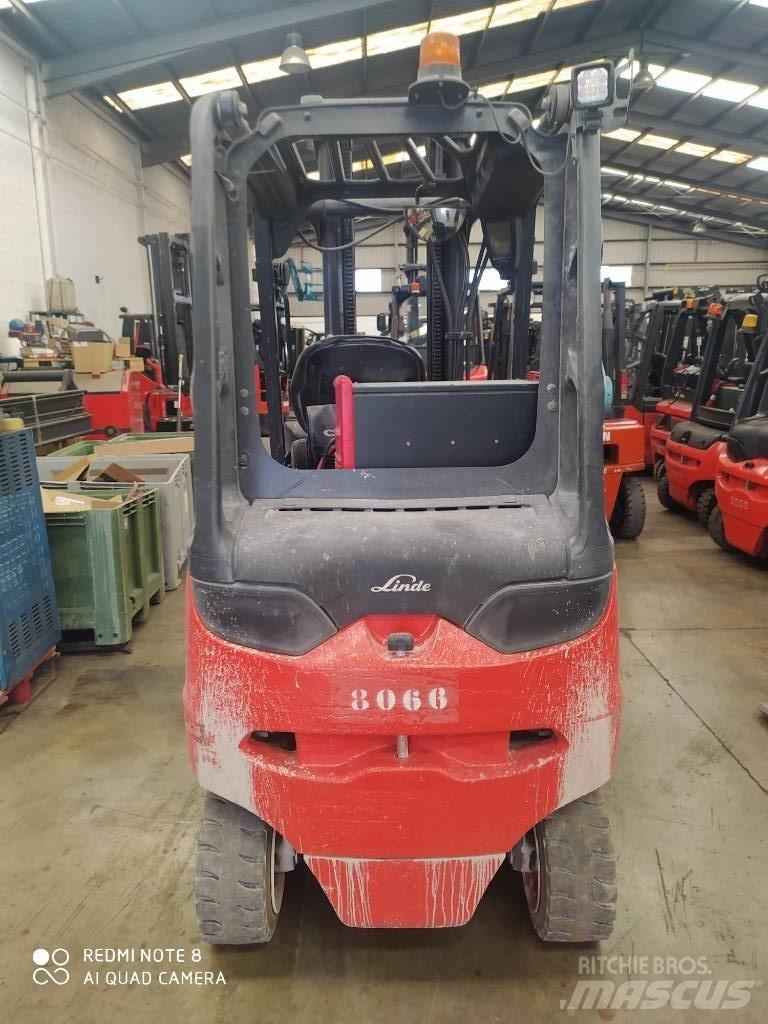Linde E30/600 Elektrikli forkliftler