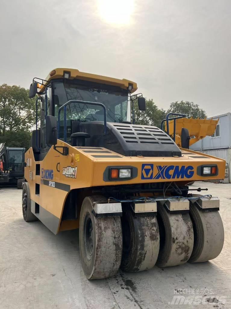 XCMG XP 303 Taşıma ve serme makinaları - finişerler