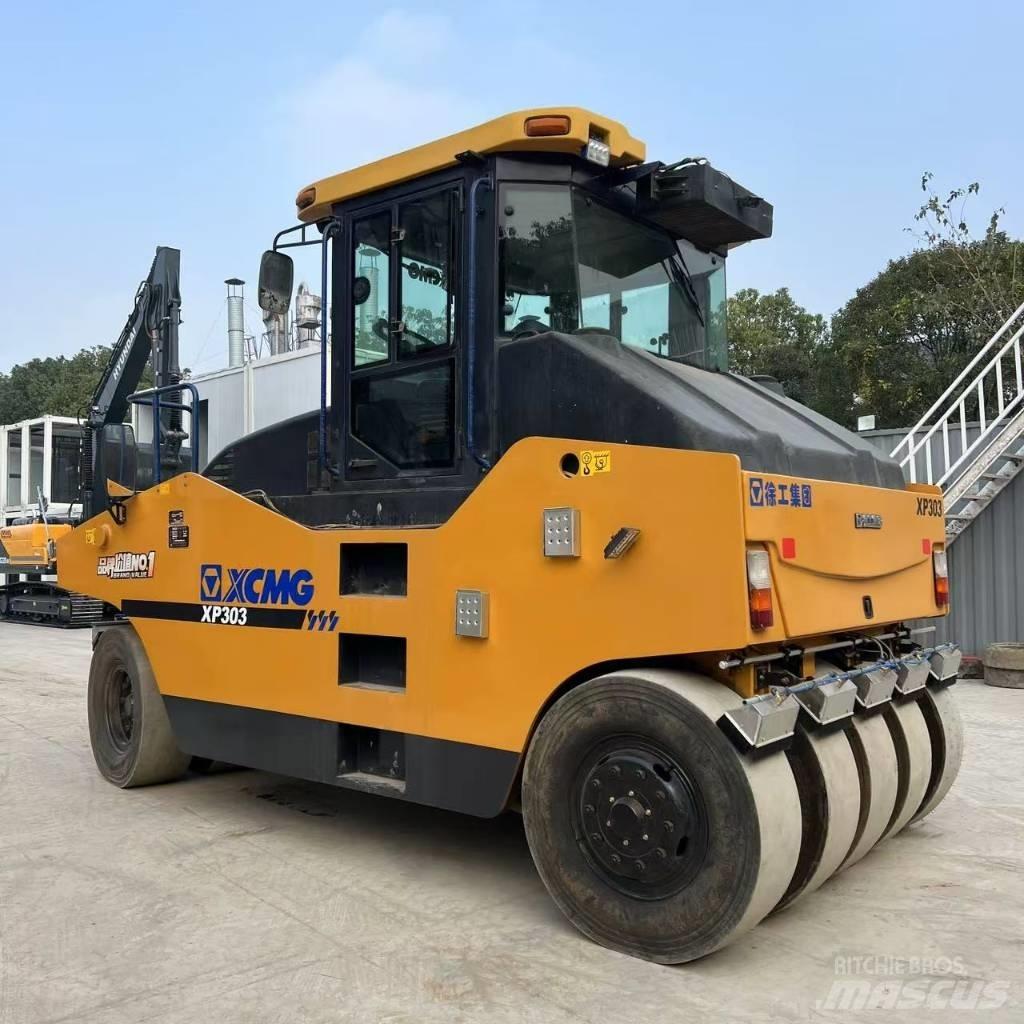XCMG XP 303 Taşıma ve serme makinaları - finişerler