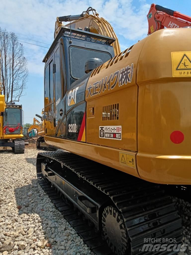 CAT 320D2 Midi ekskavatörler 7 - 12 t