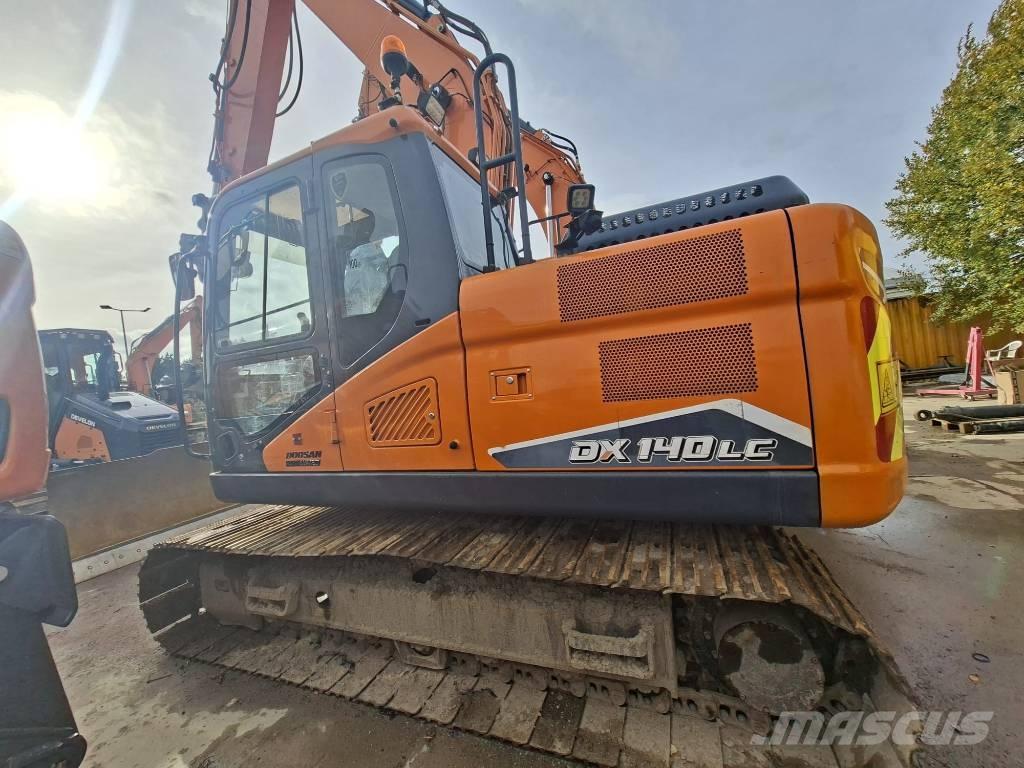Doosan DX 140 LC Paletli ekskavatörler