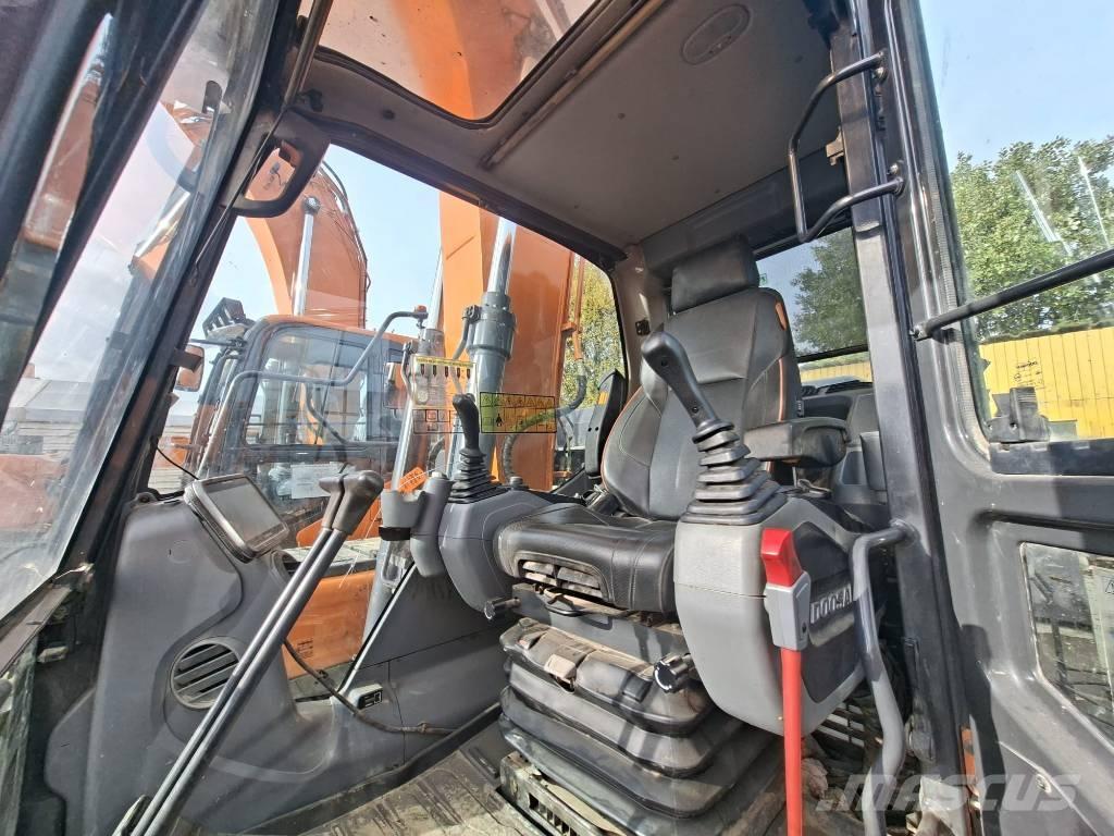 Doosan DX 140 LC Paletli ekskavatörler