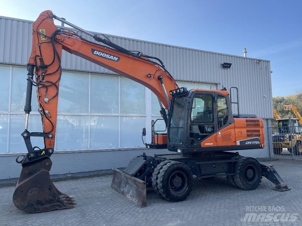 Doosan DX170W-5 Lastik tekerli ekskavatörler