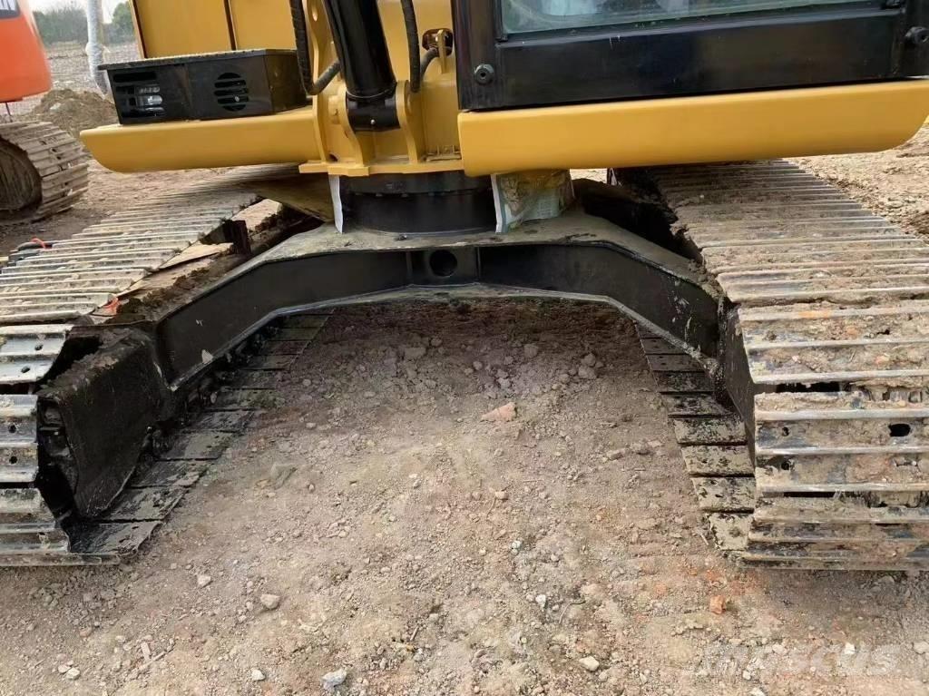 CAT 307 E Paletli ekskavatörler