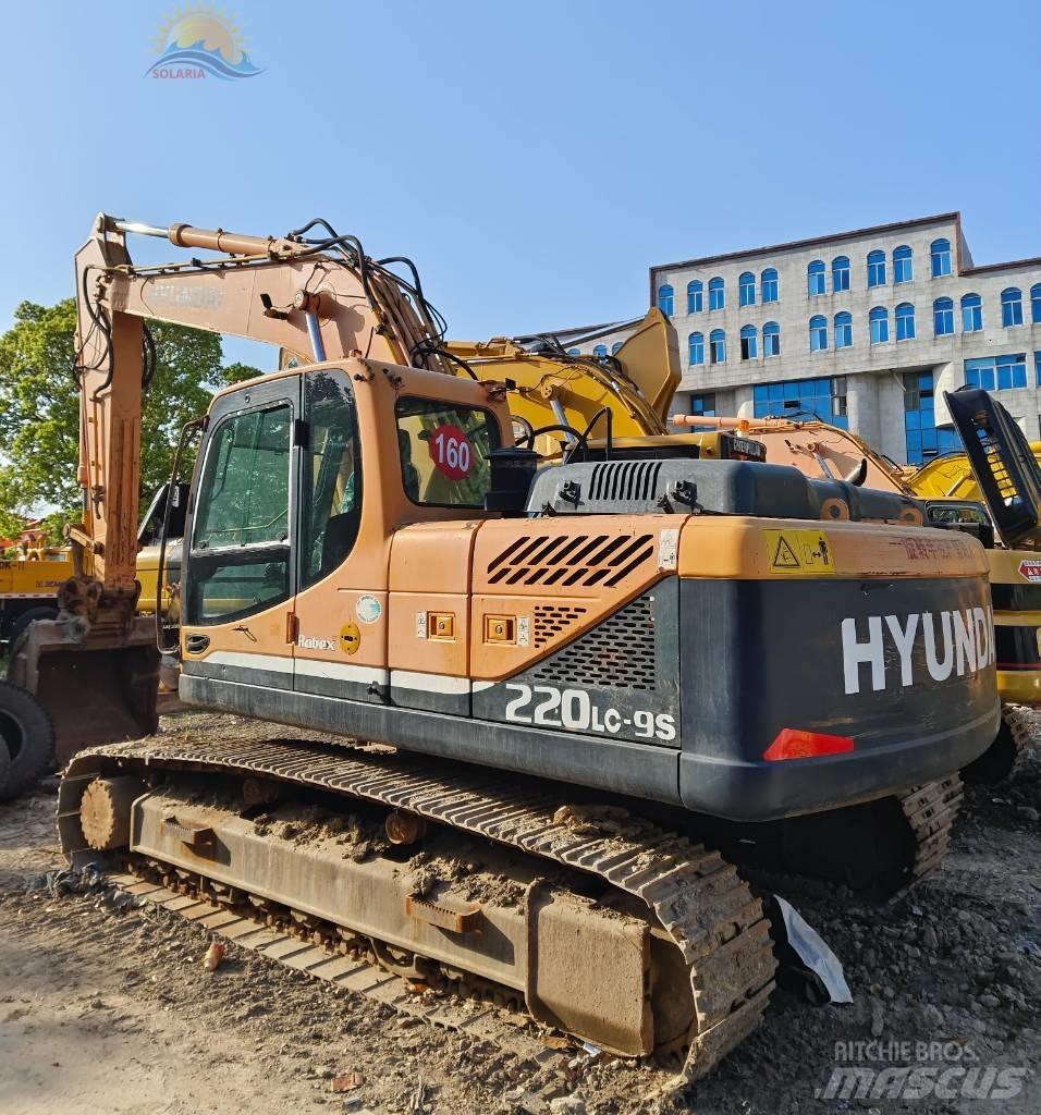 Hyundai R220LC-9S Paletli ekskavatörler