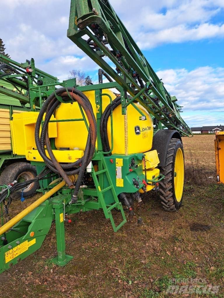 John Deere 740 i Çekilir pülverizatörler