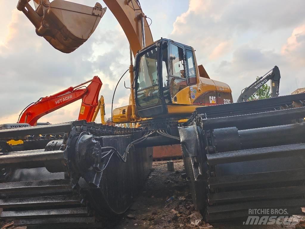 CAT 320 C Amfibi Ekskavatörler