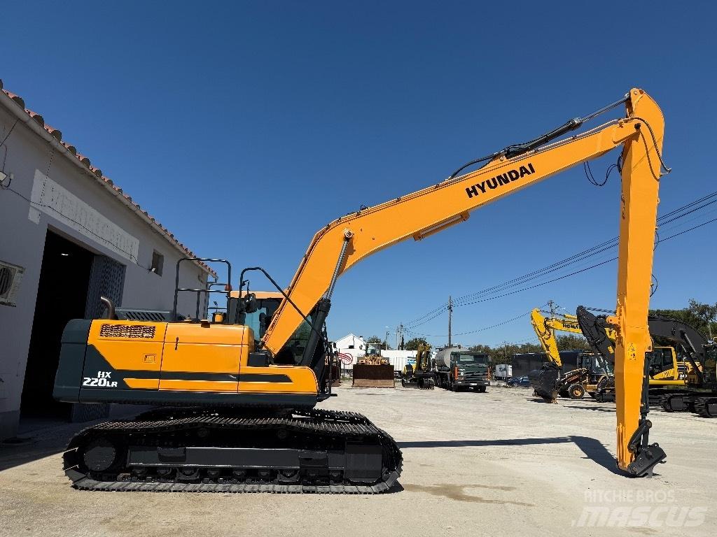 Hyundai HX220 LR Uzun bomlu ekskavatörler