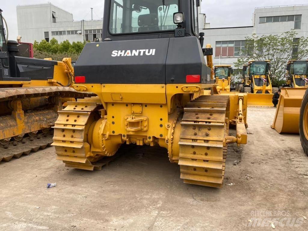 Shantui SD 16 Paletli dozerler