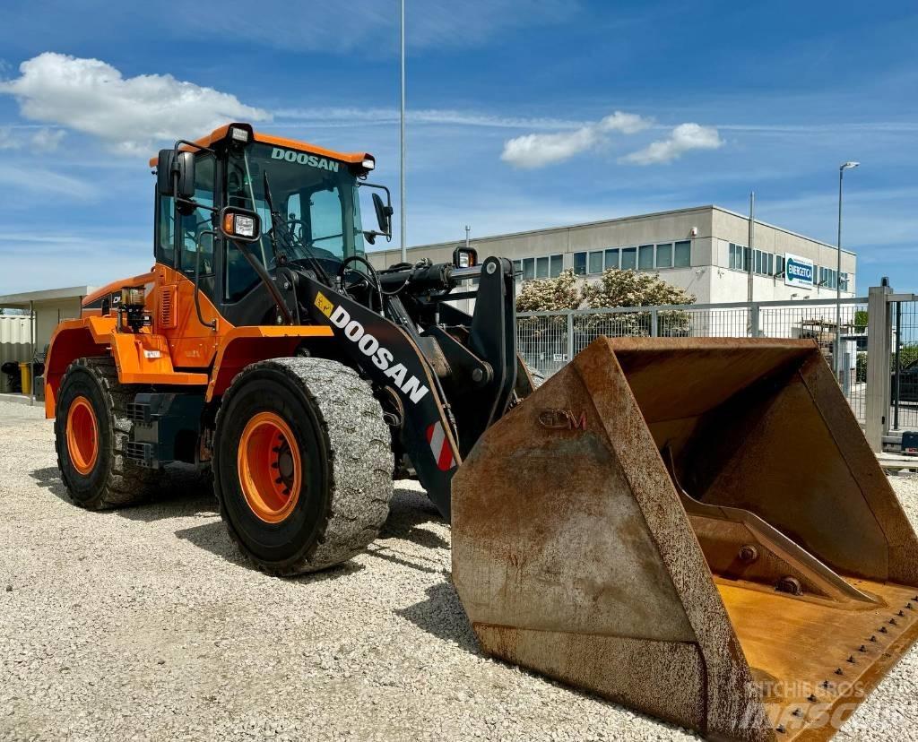 Doosan DL 250-5 Tekerlekli yükleyiciler