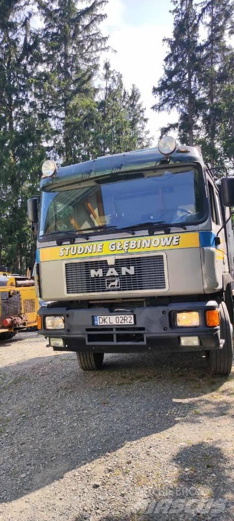 MAN 26.422 Flatbed kamyonlar