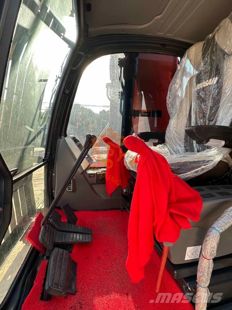 Doosan DX 225 LC Paletli ekskavatörler