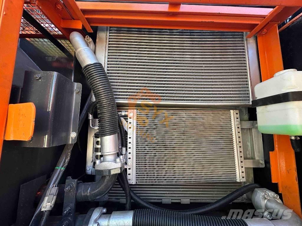 Doosan DX 225 LC Paletli ekskavatörler