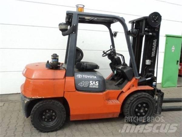 Toyota 02-7FD35 Dizel forkliftler