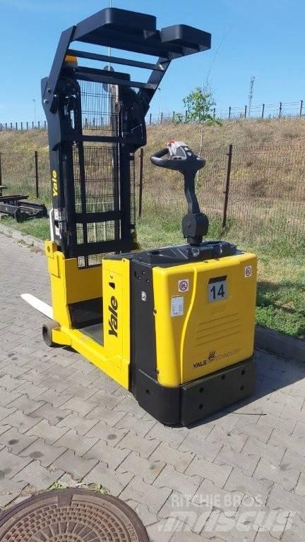 Yale MC10 Reach truck - depo içi istif araçları