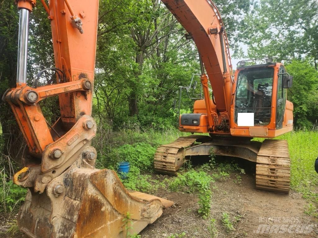 Doosan DX 220 LCA Paletli ekskavatörler