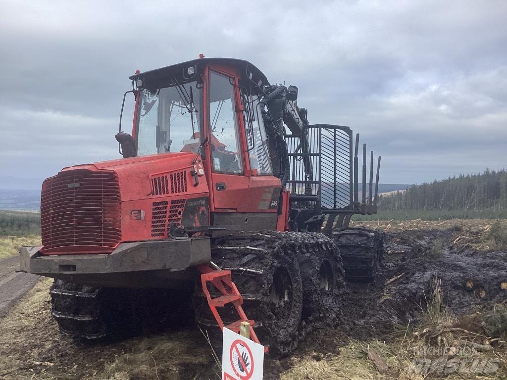 Komatsu 845 Tomruk yükleyici traktörler