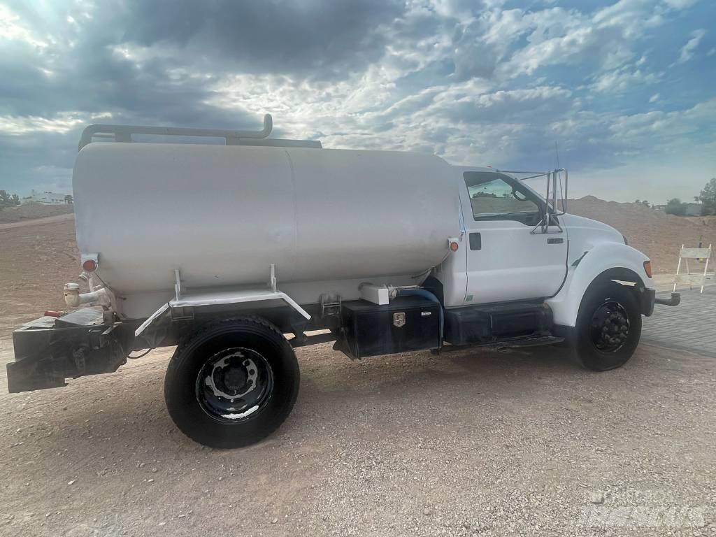 Ford F 750 XLT Su tankerleri