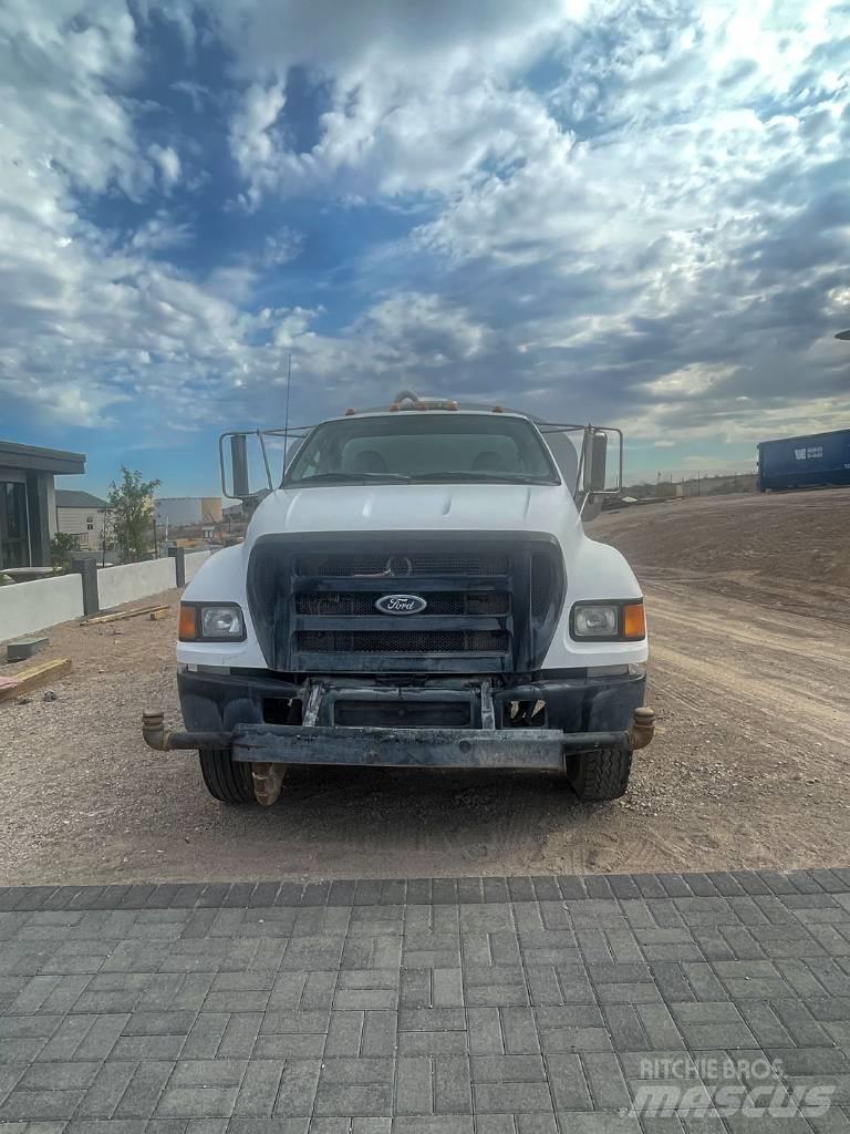 Ford F 750 XLT Su tankerleri