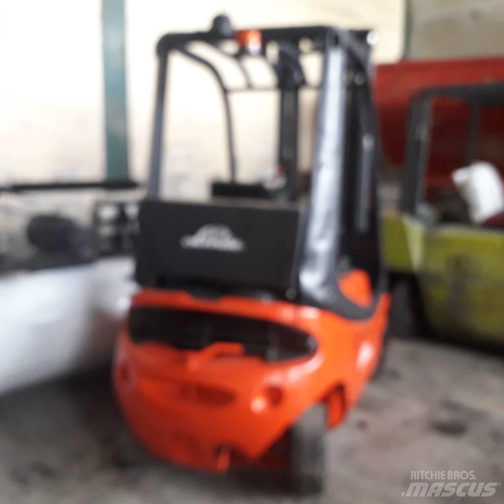 Linde H18d Reach truck - depo içi istif araçları