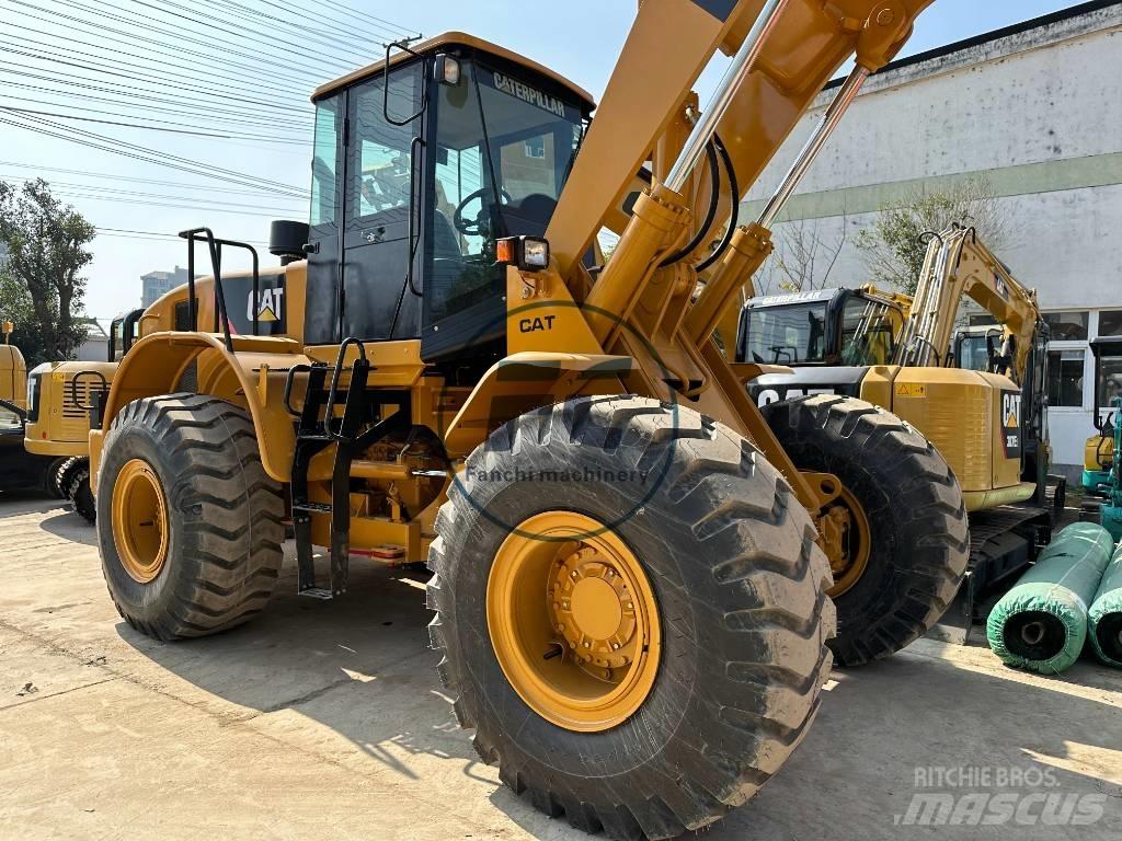 CAT 966 Tekerlekli yükleyiciler