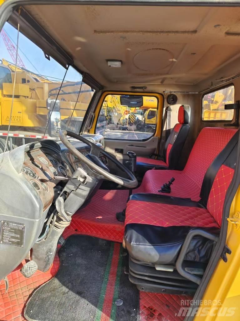 XCMG QY 60 K Yol-Arazi Tipi Vinçler (AT)