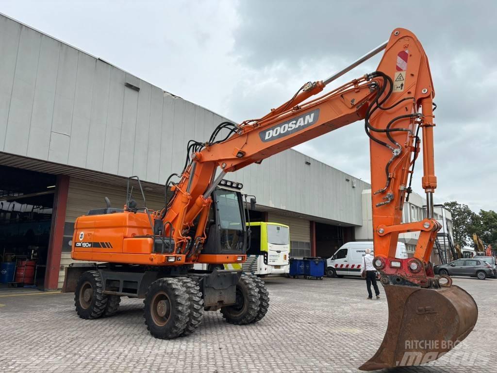 Doosan DX 190 W Lastik tekerli ekskavatörler
