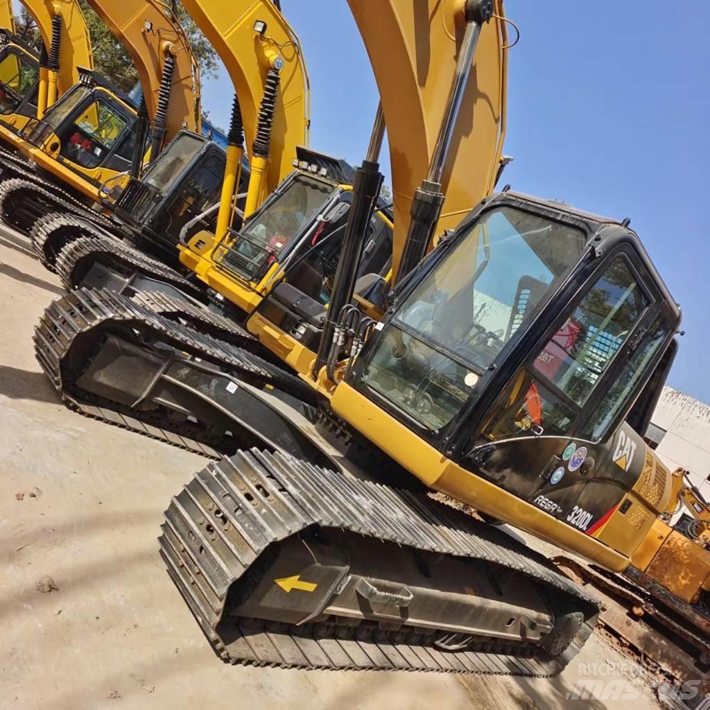 CAT 320 D Paletli ekskavatörler