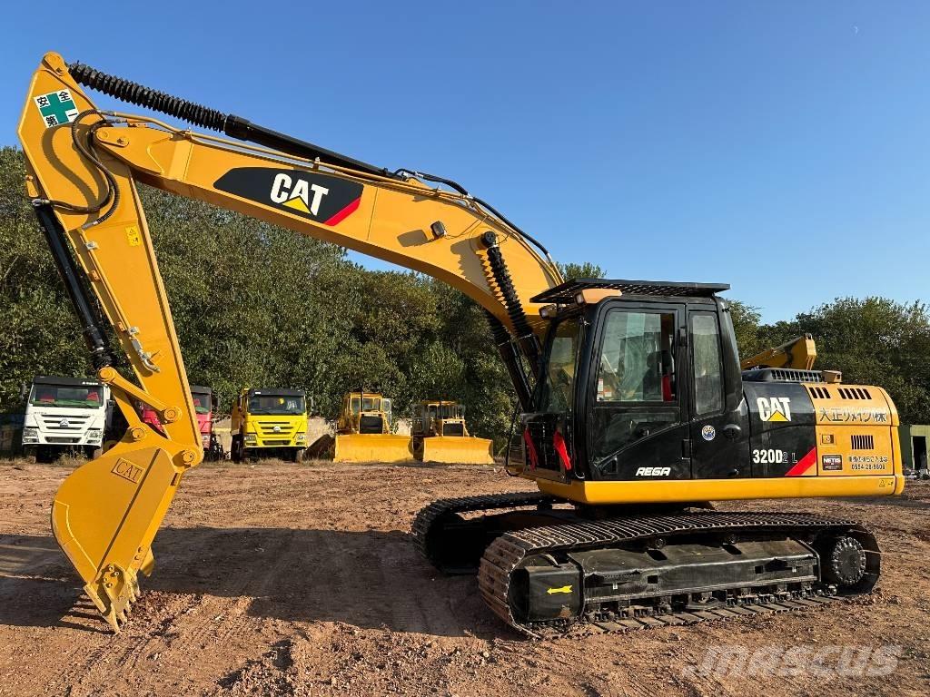 CAT 320 D L Paletli ekskavatörler