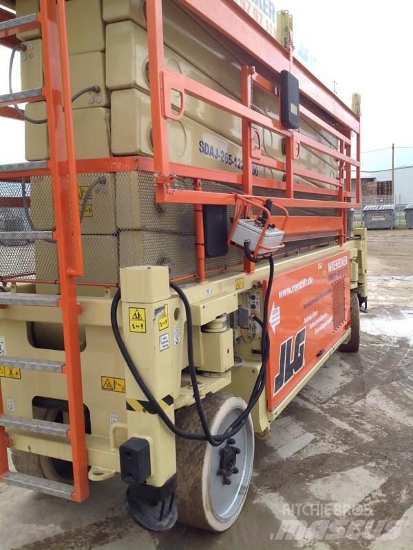 JLG SL245-12 Makasli platformlar