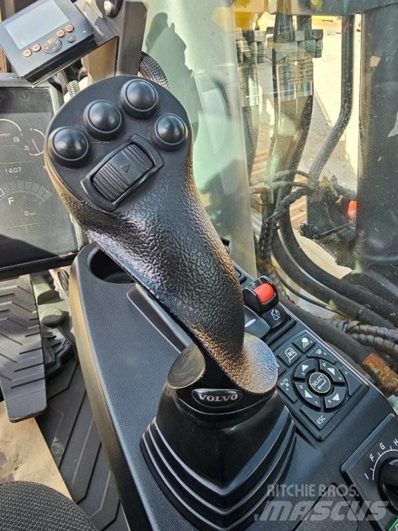 Volvo EC350EL Paletli ekskavatörler