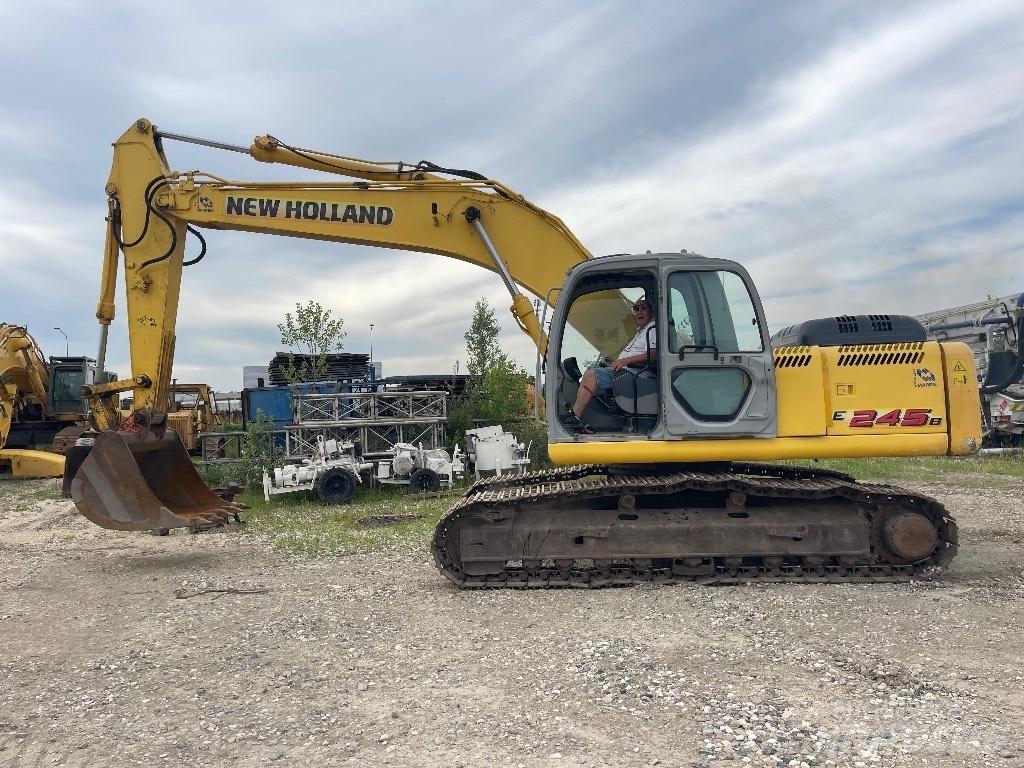 New Holland 245B Paletli ekskavatörler
