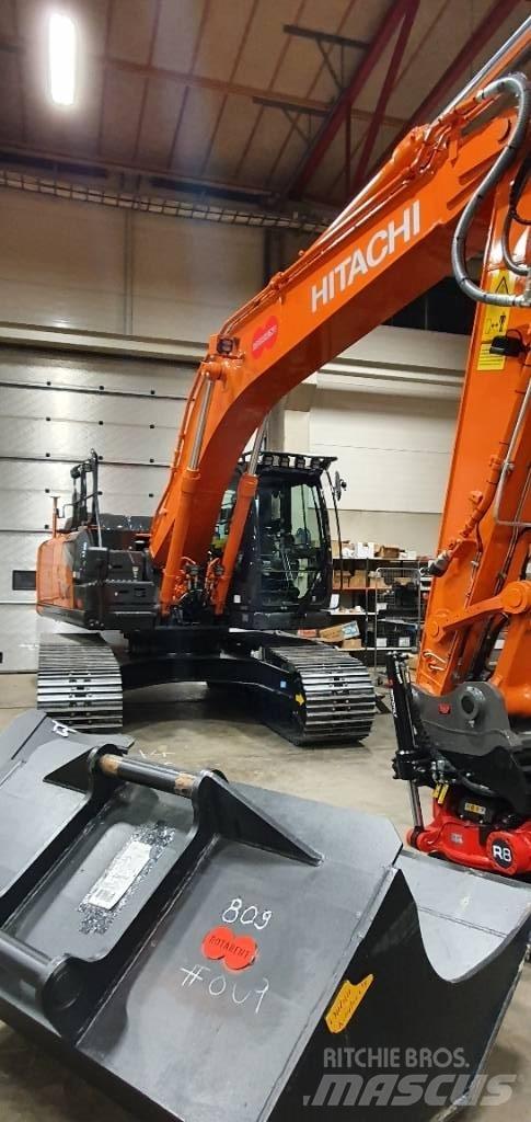 Hitachi ZX 210 LC-7 Paletli ekskavatörler