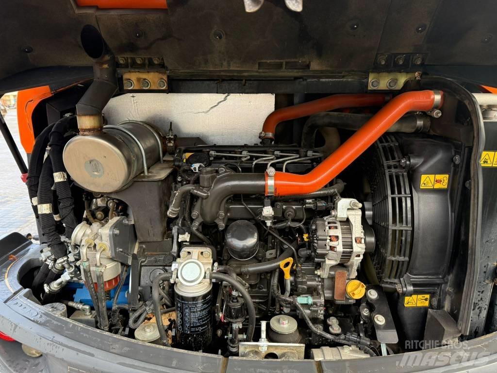Doosan DX 57 W Lastik tekerli ekskavatörler