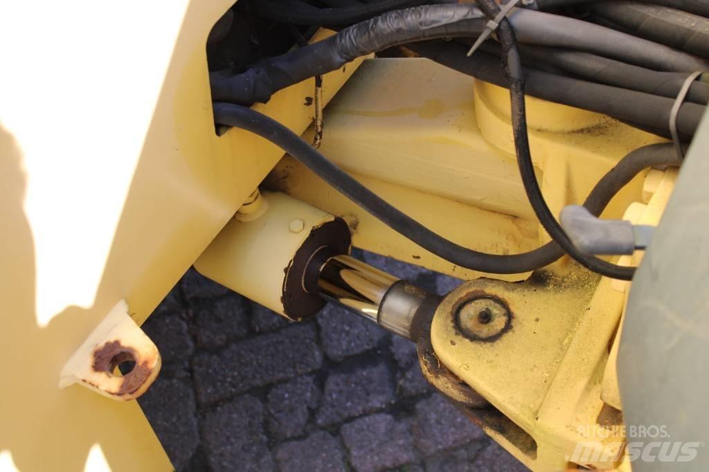 Bomag BW 144 AC-2 Çift tamburlu silindirler