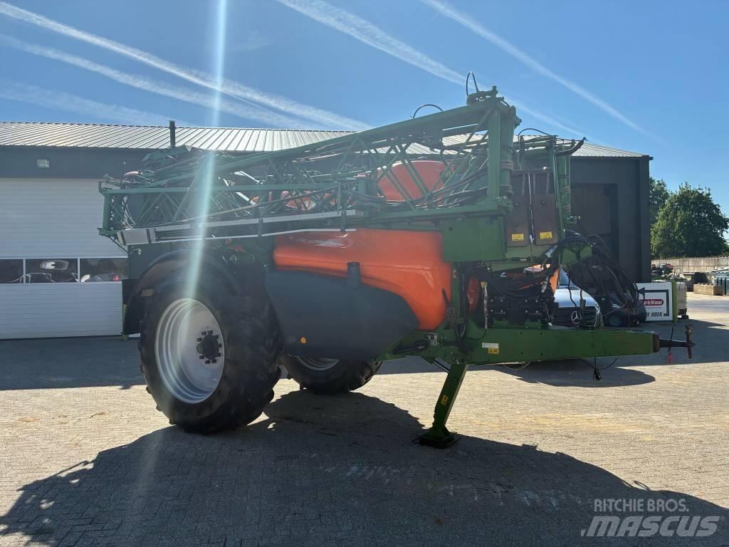 Amazone UX 4200 Çekilir pülverizatörler