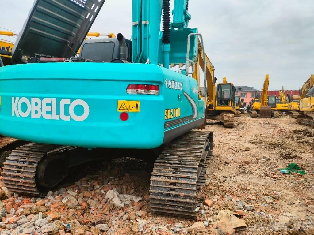 Kobelco SK 210 D Paletli ekskavatörler
