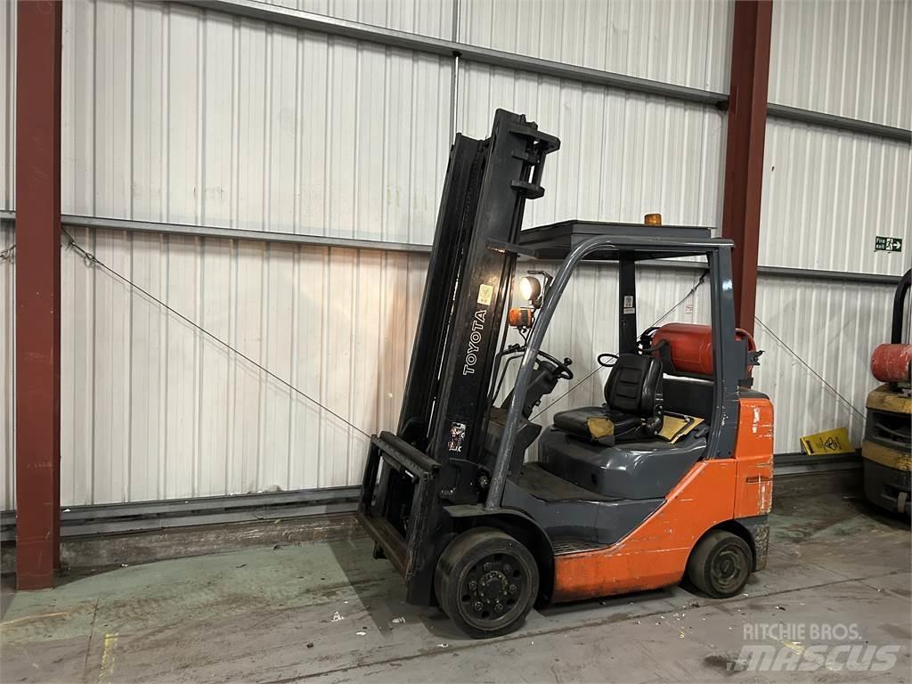 Toyota 8FGCU30 LPG'li forkliftler
