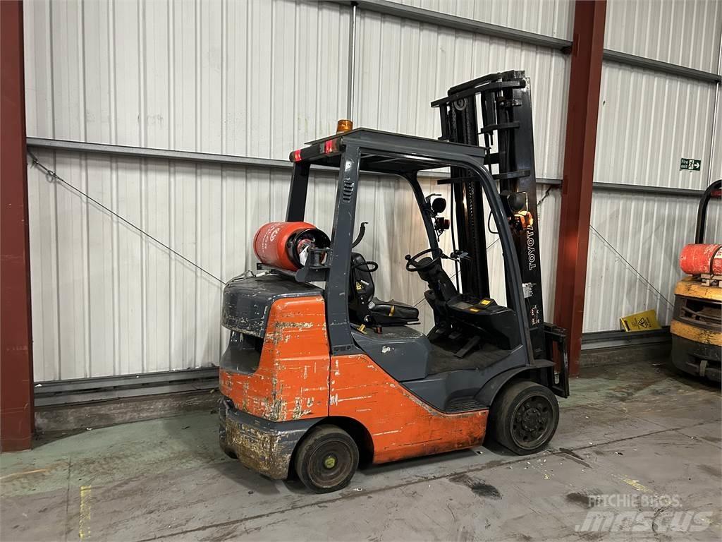 Toyota 8FGCU30 LPG'li forkliftler
