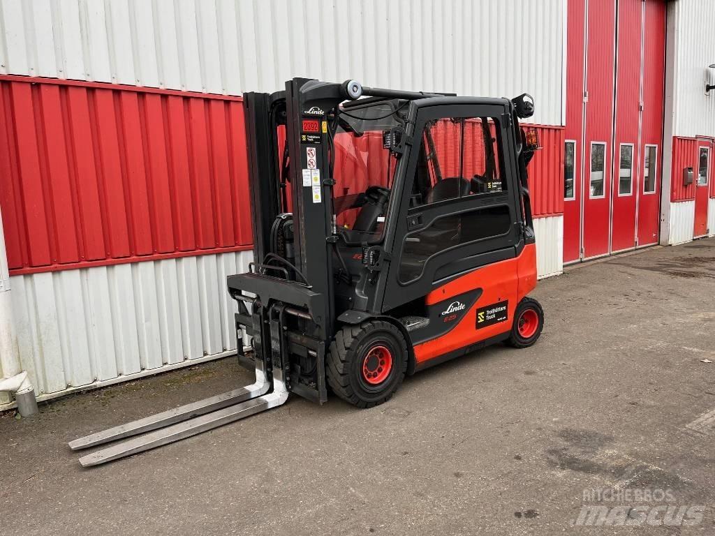 Linde E 25 Elektrikli forkliftler
