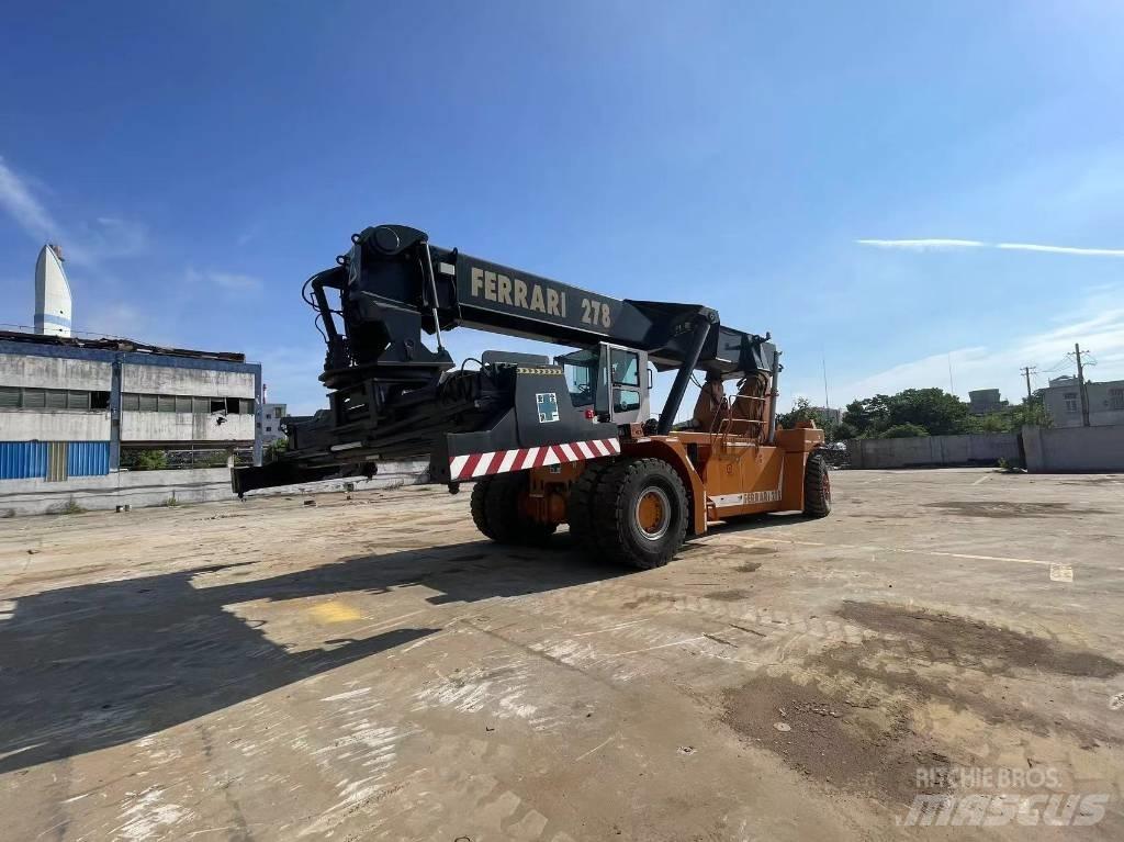 CVS Ferrari F 278.6 Konteyner istifleyiciler - reach stacker