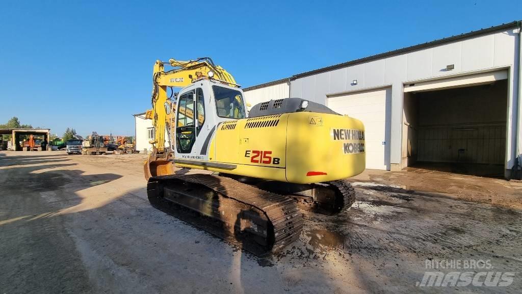 New Holland E 215 B Paletli ekskavatörler