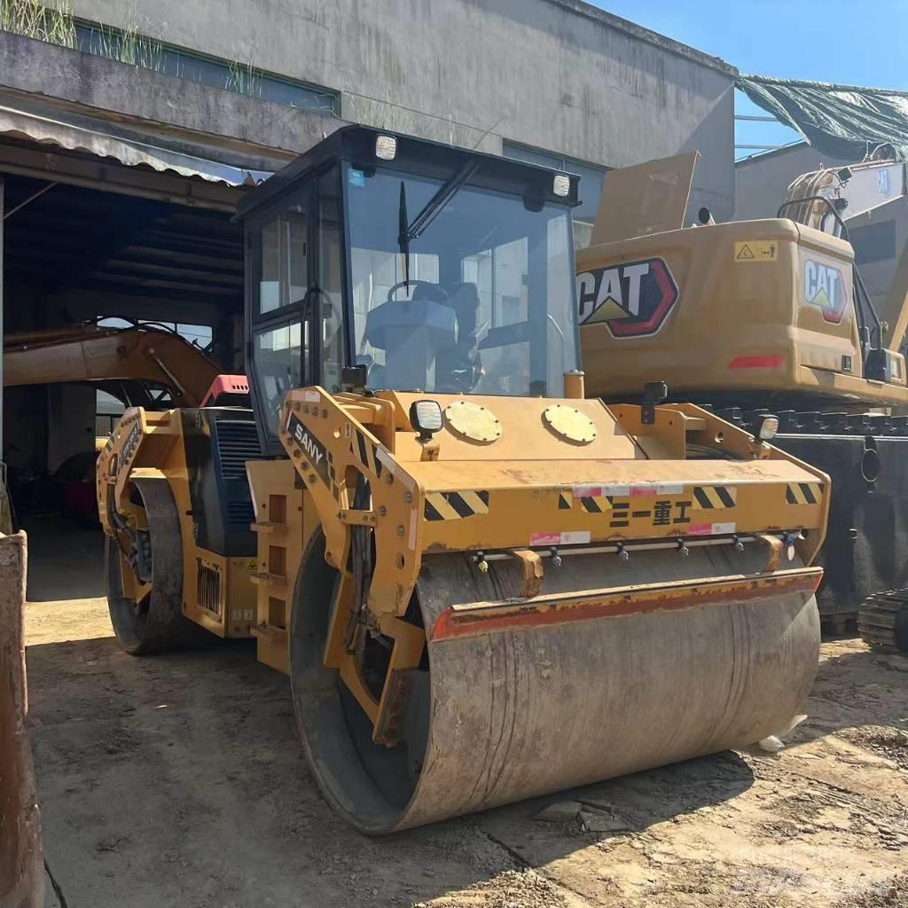 Sany STR 130 C-8S Çift tamburlu silindirler