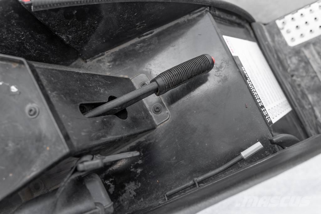 Manitou MLA 3-25 HC Mini yükleyiciler