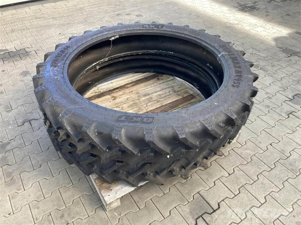 BKT 270/95R46 Tekerlekler