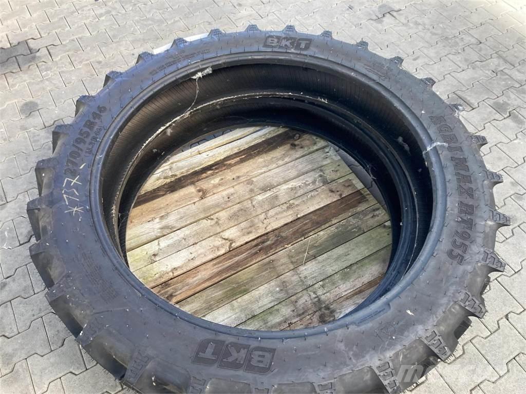 BKT 270/95R46 Tekerlekler